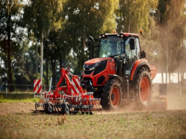 02f3e5a9-b-kioti-les-tracteurs-compacts-hx-de-90-a-115-ch-pour-la-polyculture-elevage-1000x562